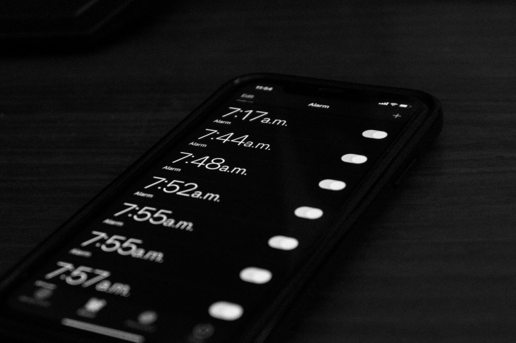 The android alarm app that completely utilized how to use time pickers in Flutter